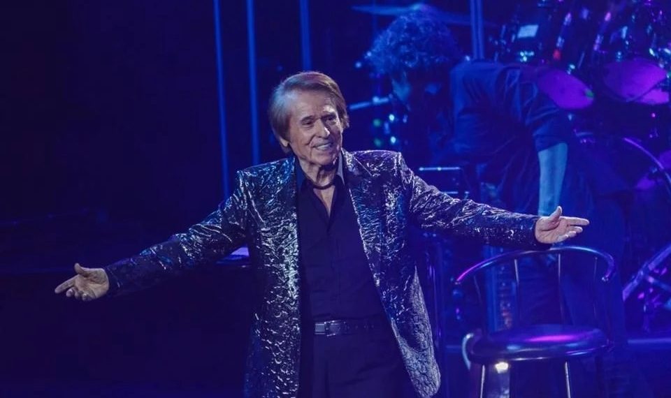 Raphael avanza en su tratamiento con optimismo, dice su hijo