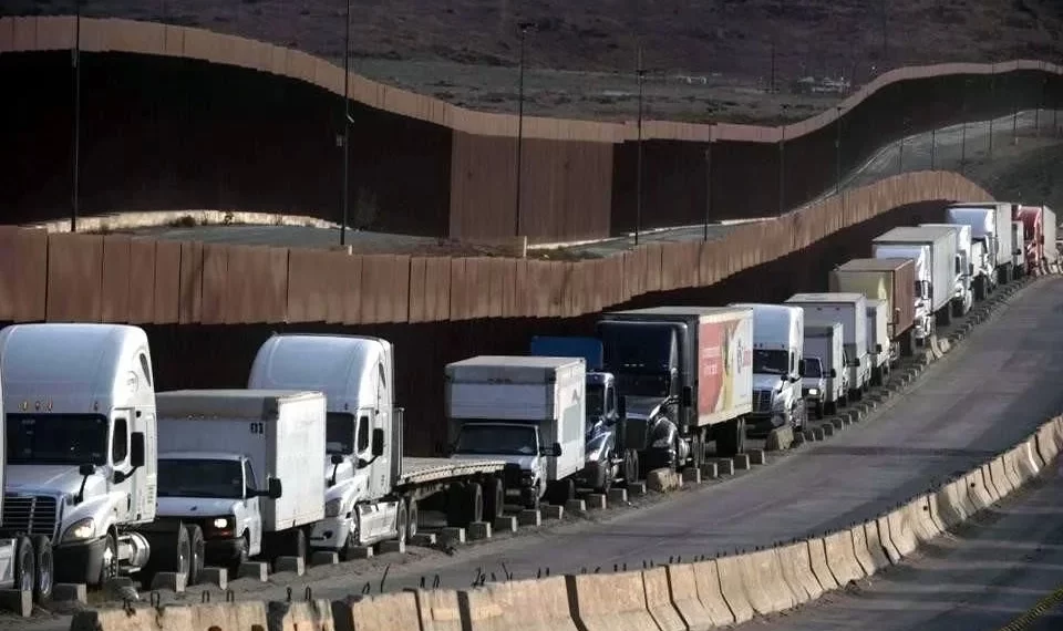 Transportistas mexicanos resienten impacto de aranceles