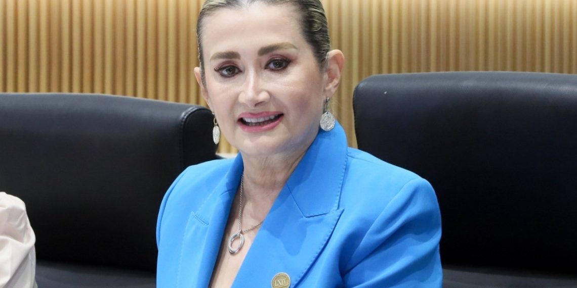 Conmemora Diputada Ely Sallard Día Nacional de la Vivienda