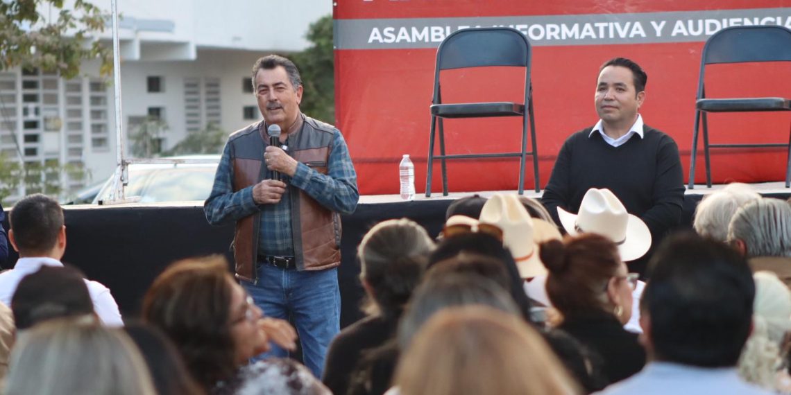 Acompaña Alcalde Javier Lamarque a Senador Heriberto Aguilar en Asamblea Informativa
