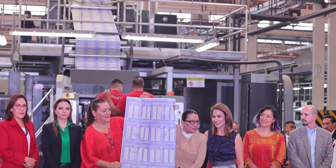 Arranca INE impresión de más de 600 millones de boletas para elección judicial