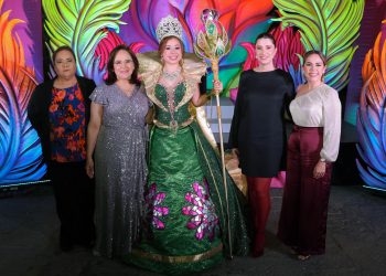 Celebra Ayuntamiento de Guaymas coronación y premiación de los Juegos Florales 2025