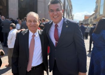 Ramón Flores asiste a ceremonia conmemorativa del 108 aniversario de la Constitución