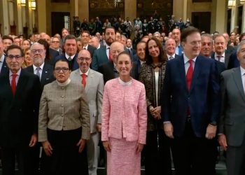 Se reúne Claudia Sheinbaum con IP tras pausa en aranceles