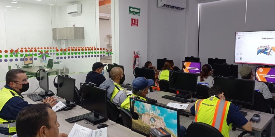 Exhorta ISEA a aprovechar los servicios de las Plazas Comunitarias