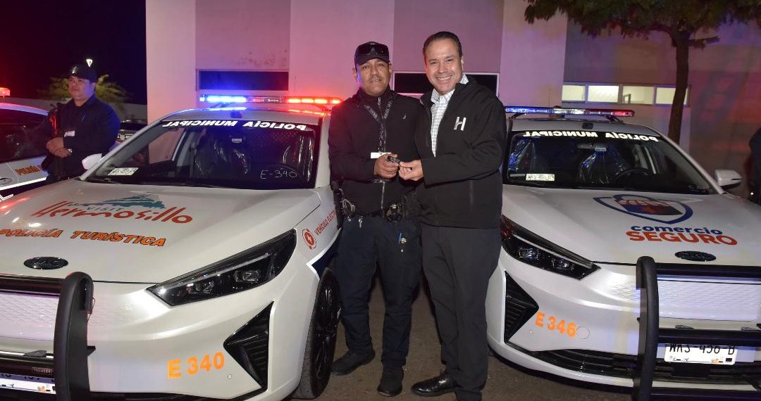 Equipa Antonio Astiazarán con 10 unidades eléctricas y un sistema fotovoltaico a la Comandancia Nuevo Hermosillo