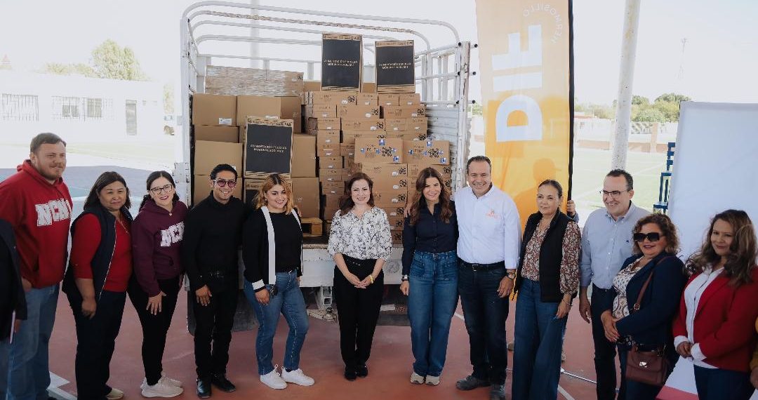Apoyan Toño Astiazarán y Patty Ruibal educación con desayunos escolares en Miguel Alemán Y Kino