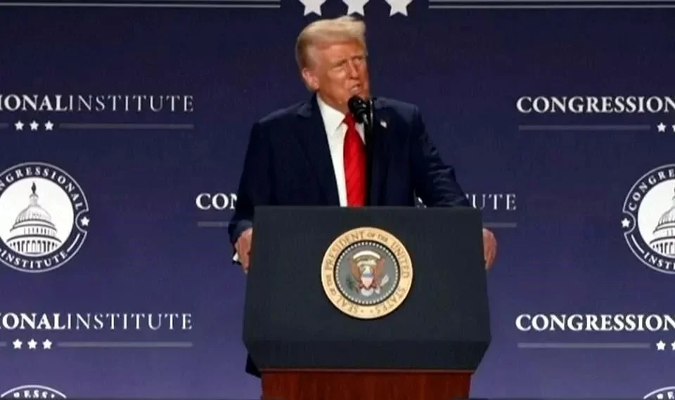 Ve Trump narcogobierno; pone arancel y habrá más