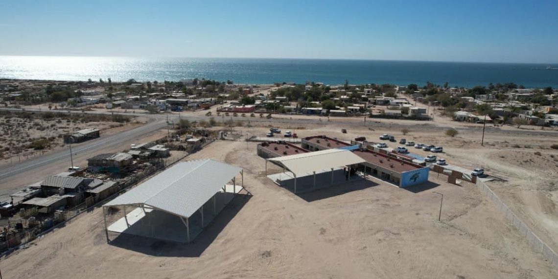 Construye Gobernador Durazo complejo educativo en Puerto Libertad a través del Plan Sonora para estudiantes de nivel básico