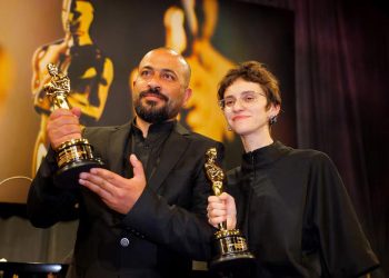 Mark Ruffalo, Joaquin Phoenix y otras celebridades exigen a la Academia que apoye al codirector de ‘No Other Land’ tras su secuestro
