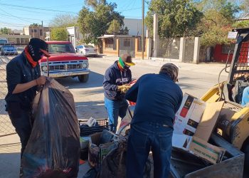 Acerca Ayuntamiento de Hermosillo servicios de descacharre y salud en Palo Verde Indeur
