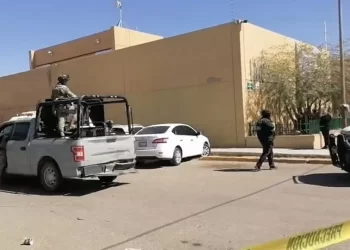 Sicarios emboscan a marinos en Caborca