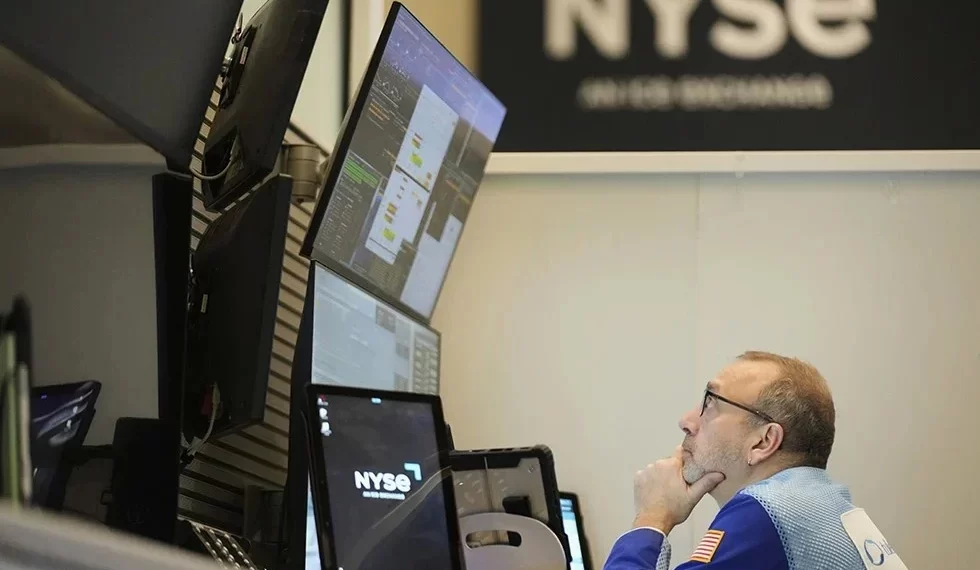 Wall Street se desploma debido a efectos arancelarios