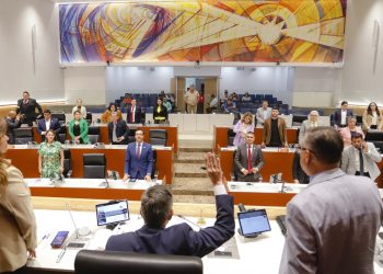 Aprueba Congreso de Sonora revocación de mandato de regidora y envía reformas a comisiones para su análisis