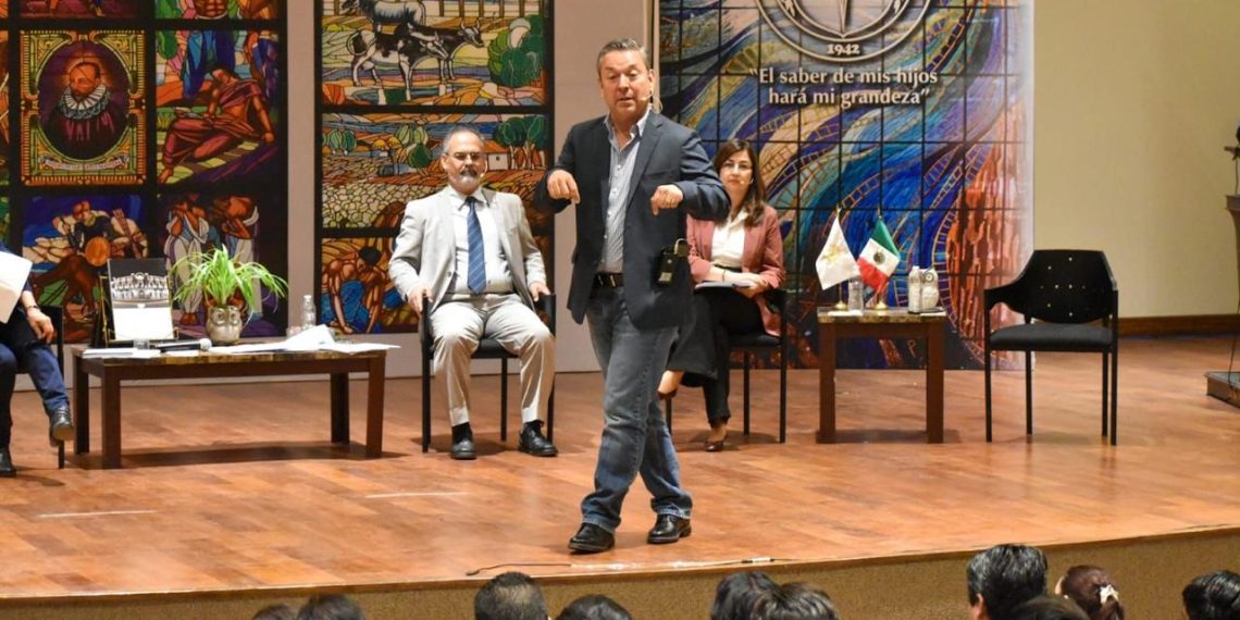 Aarón Grageda avanza con fuerza rumbo a la Rectoría de la Unison