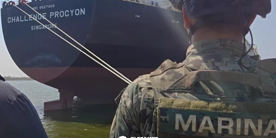 Decomisan 10 millones de litros de huachicol en puerto de Tampico