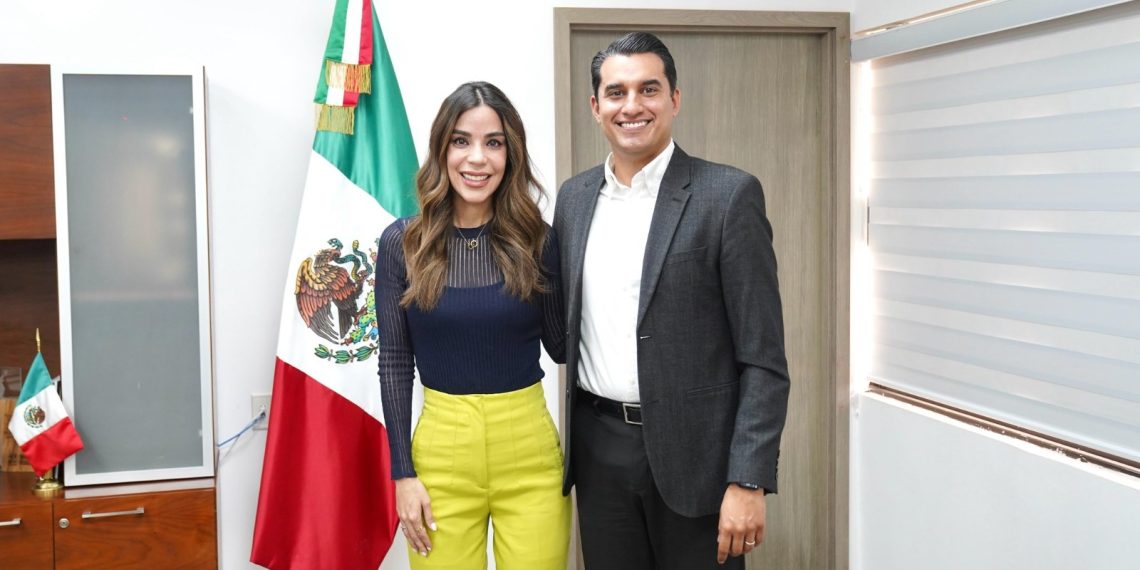 Se reúne Dip Diana Karina Barreras con Secretario de Educación y Cultura para discutir iniciativa del uso de celulares en aulas