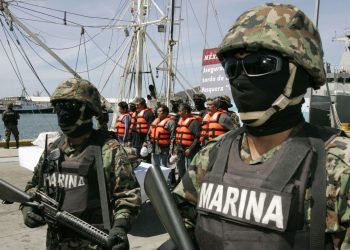 Marinos mexicanos viajan rumbo a entrenamiento con Comando Norte