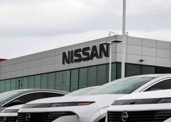 Traslada Nissan producción de pickups de Argentina a México