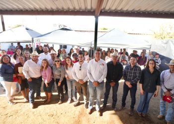 Diputado Ramón Flores recorre ruta de la sierra, la tierra que lo vio crecer