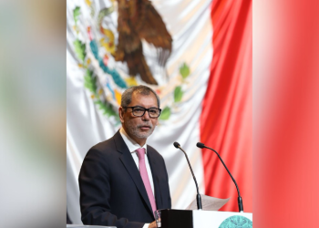 Édgar Amador rinde protesta como secretario de Hacienda