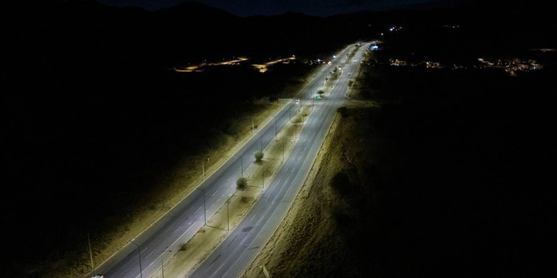 Ilumina Gobierno Municipal el bulevar Gustavo Mazón para seguridad de sus residentes