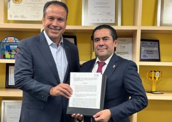 Hermosillo hace historia al recibir la primera concesión de radio pública: Toño Astiazarán