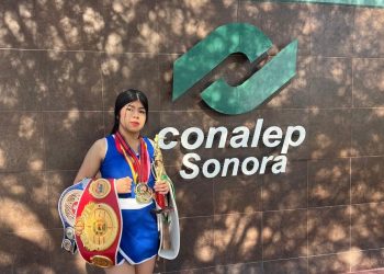 Alumna de Conalep busca ser inspiración para mujeres que quieran practicar el boxeo