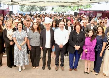 Gobernador Durazo oferta más de mil empleos para mujeres en la Feria Nacional 2025