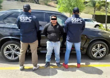 Detienen a uno de los más buscados por el FBI