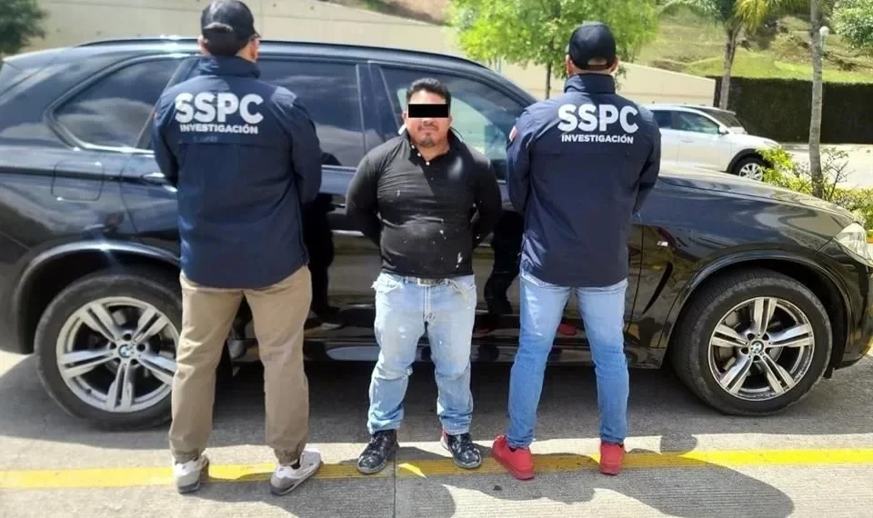 Detienen a uno de los más buscados por el FBI