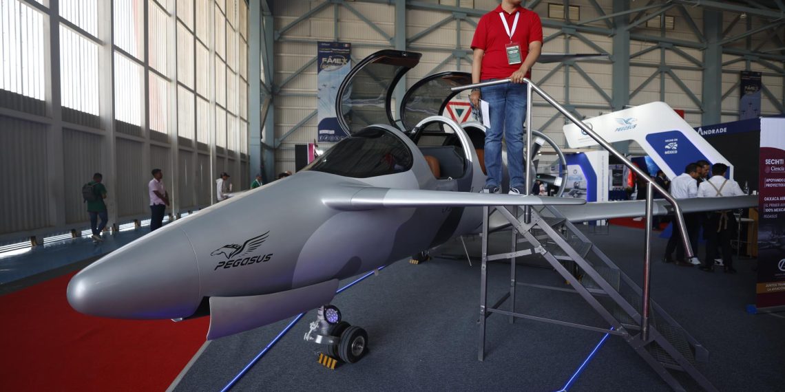 Primer avión diseñado y fabricado en México se lanzará al mercado en 2026