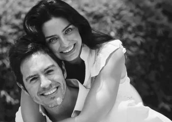 Aislinn Derbez revela cuál fue el motivo de su separación de Mauricio Ochmann