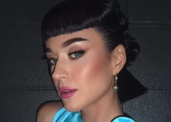 Katy Perry responde a quienes la critican tras su viaje al espacio