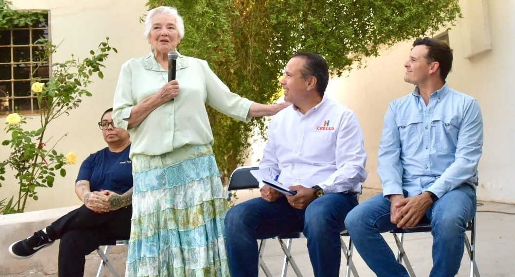 Atiende Toño Astiazarán a familias de la San Benito con Miércoles En Tu Colonia