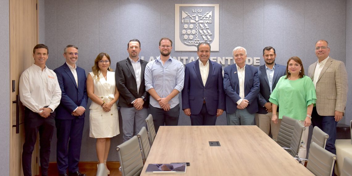 Establece Toño Astiazarán lazos comerciales, educativos y culturales con Francia para beneficio de hermosillenses