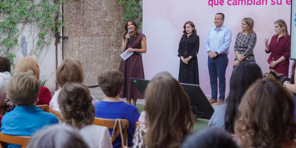 Reconocen Toño Astiazarán y Patty Ruibal a “Mujeres Valiosas que Cambian su Entorno”