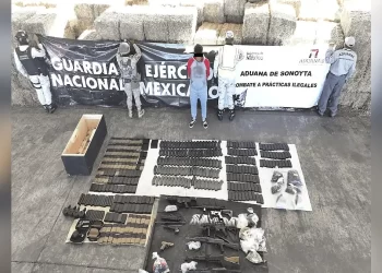 Decomisan armamento en Garita de Sonoyta