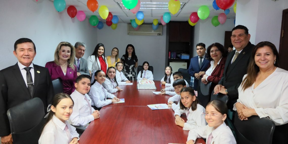 Reconoce Grupo Parlamentario de Morena a diputados y diputadas infantiles