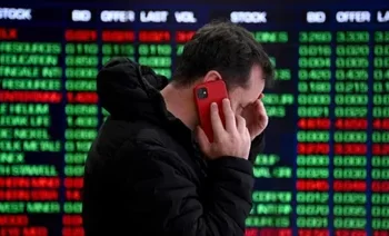 Bolsas en el mundo se hunden ante los aranceles de Trump