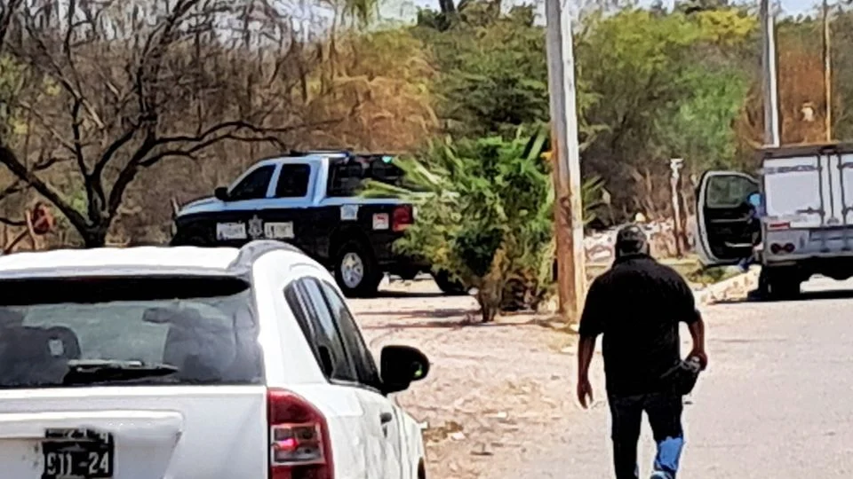 Descubren restos humanos sepultados en predio de Cajeme