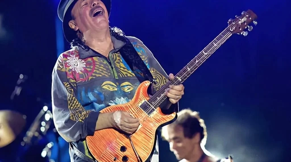 Hospitalizan de emergencia a Carlos Santana previo a show