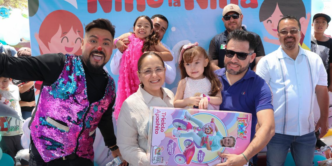 Festeja Sistema DIF a niñas y niños de Guaymas
