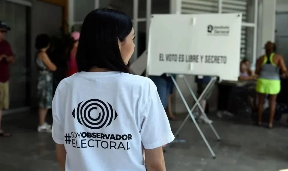 Batea INE a 22 mil visores… son militantes o funcionarios