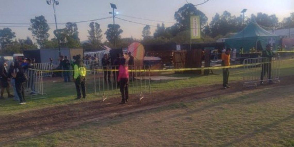 Dos fallecidos por la caída de una estructura en un concierto en la CDMX