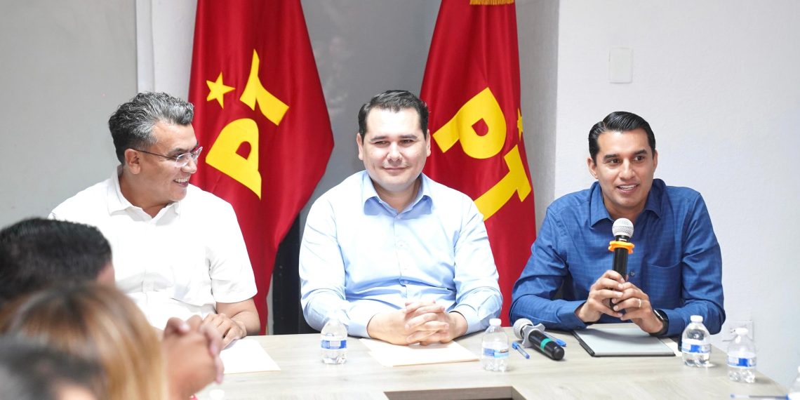 Reciben en PT Sonora a Secretario de Gobierno, Adolfo Salazar