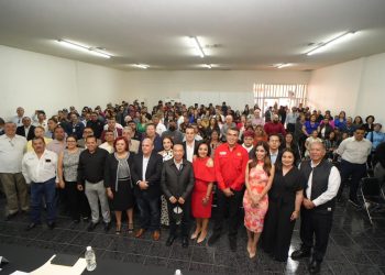 La CROC deja al PRI y se suma al PT Sonora mediante firma de convenio