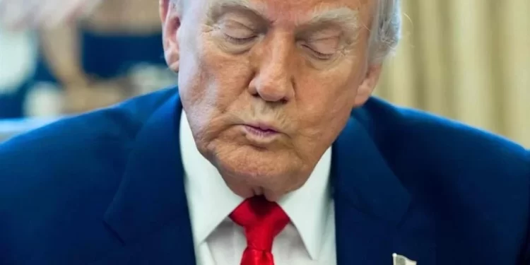 Acusa Trump a México de ‘robo’ de agua y amaga con arancel