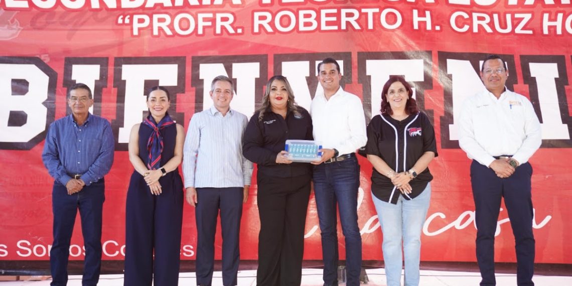 Fortalece Gobierno de Sonora el potencial del alumnado en robótica: Froylán Gámez