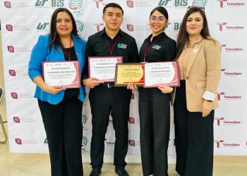 Destaca alumnado de la Universidad Tecnológica de SLRC en Desafío Jurídico Aduanero